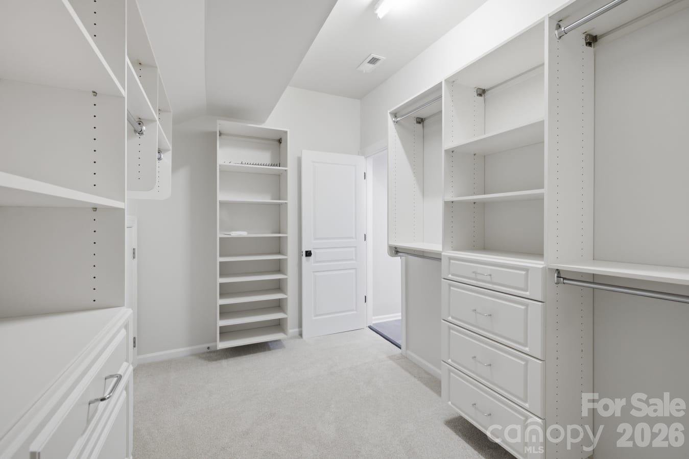 8424 Loxton Circle