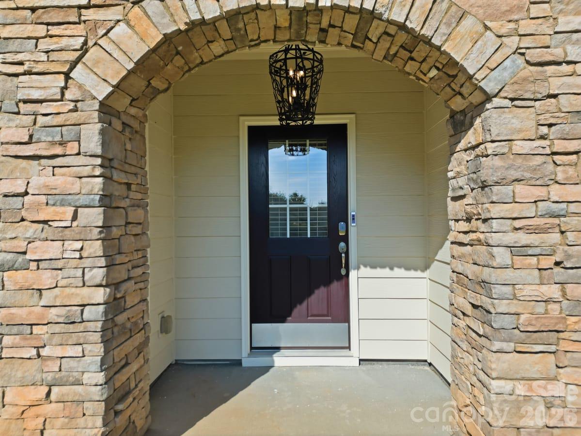 8424 Loxton Circle