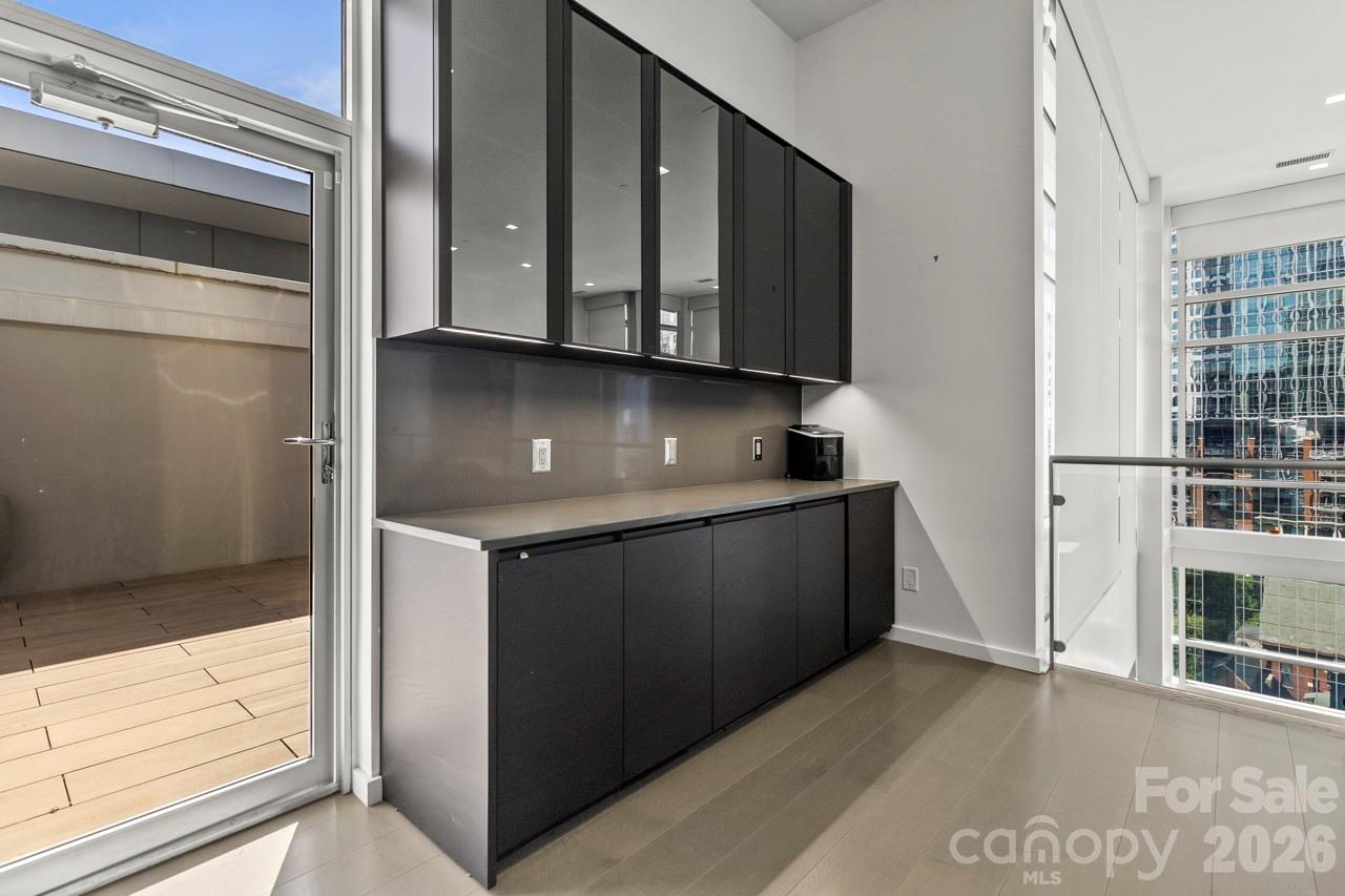 435 S Tryon Street Unit: 901