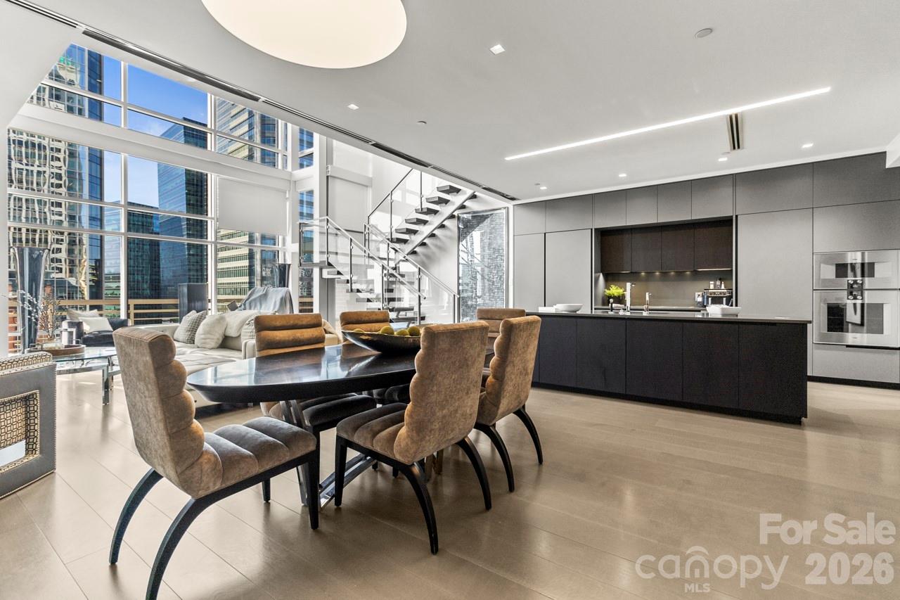 435 S Tryon Street Unit: 901