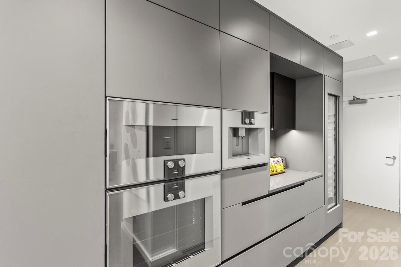 435 S Tryon Street Unit: 901