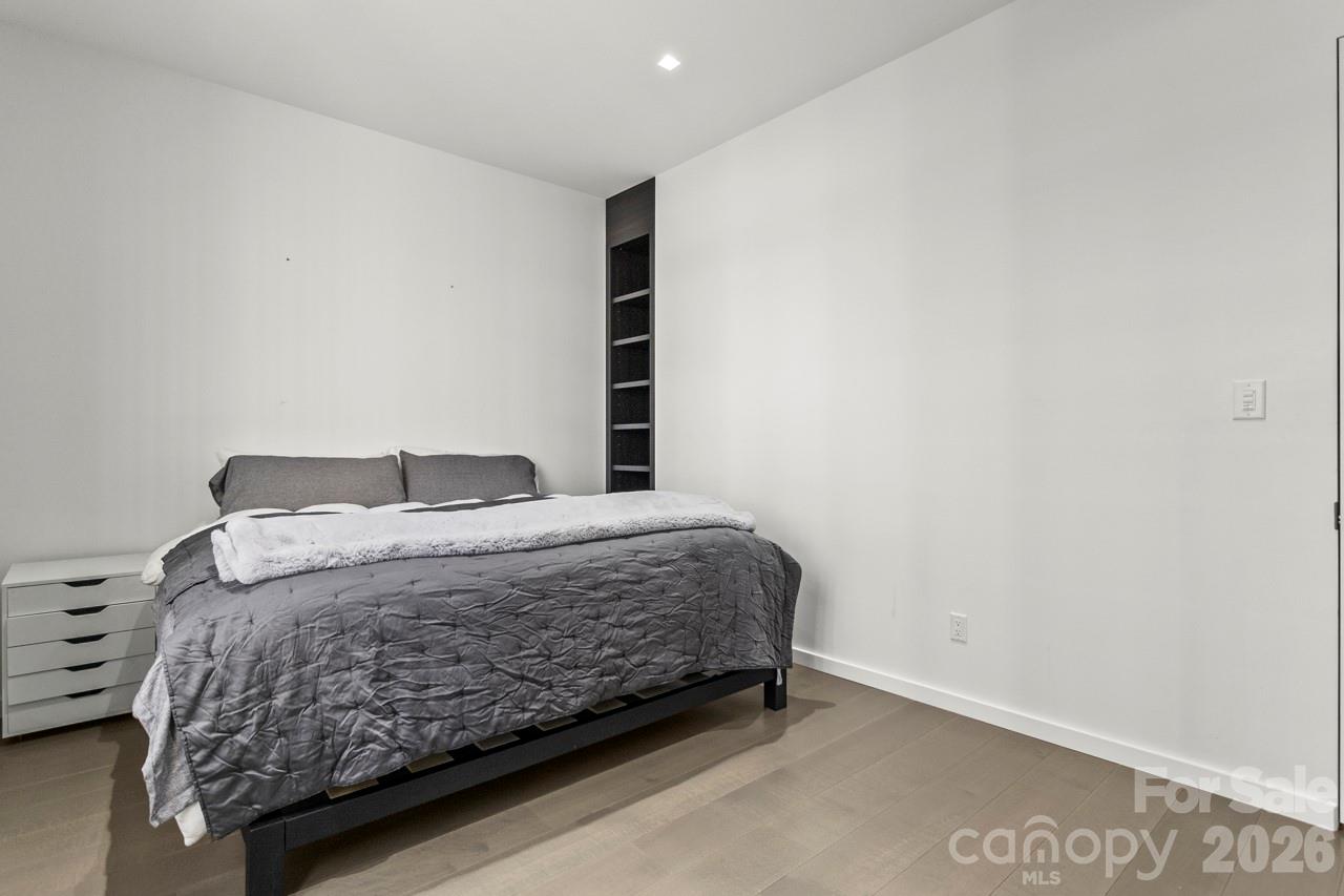 435 S Tryon Street Unit: 901