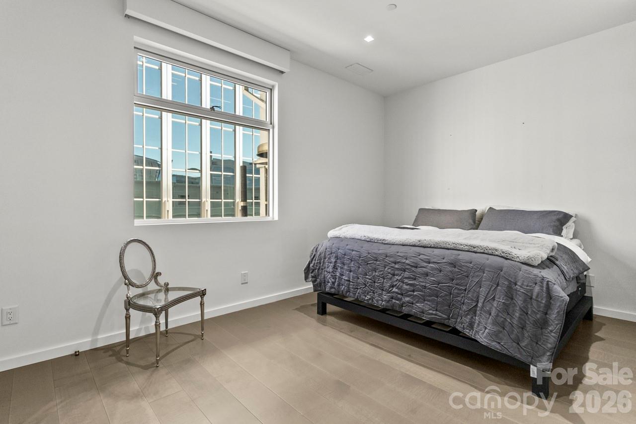435 S Tryon Street Unit: 901