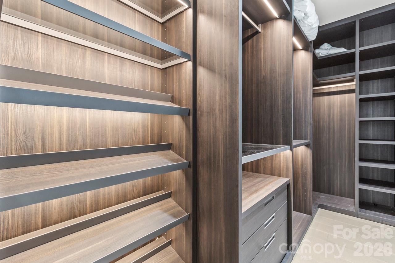 435 S Tryon Street Unit: 901