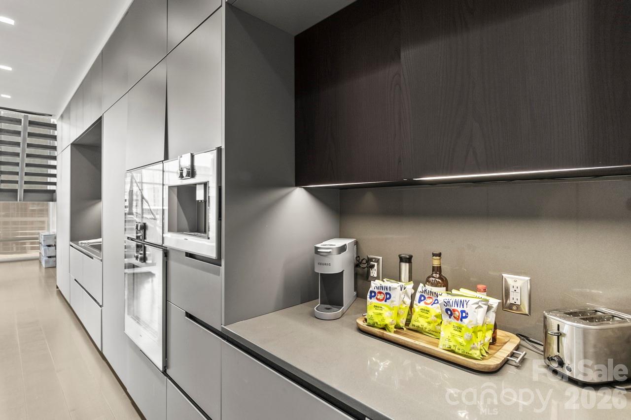 435 S Tryon Street Unit: 901