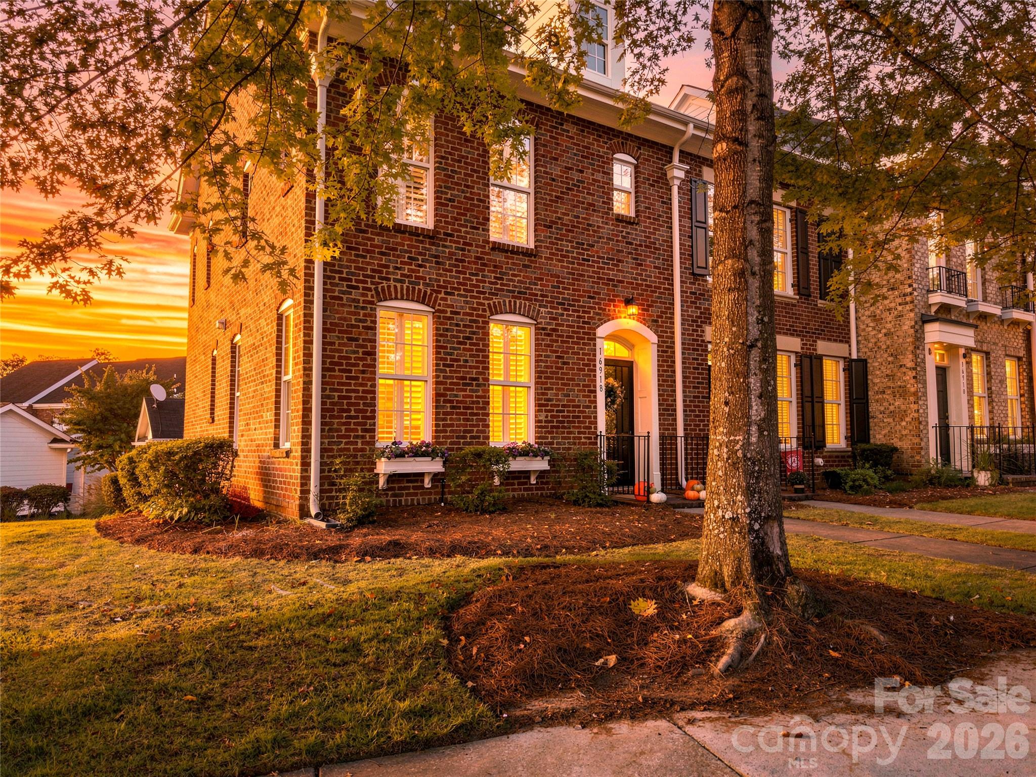 16918 Summers Walk Boulevard