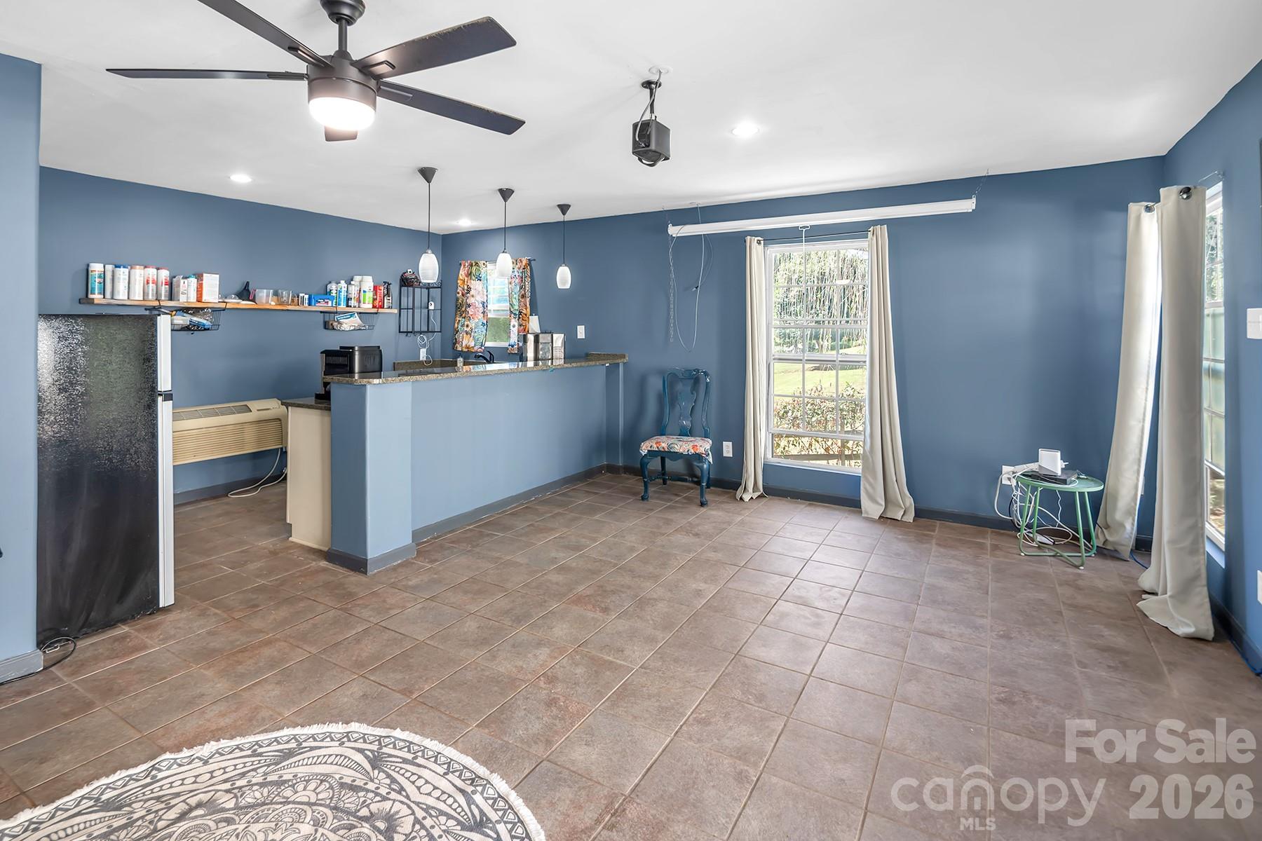 5050 Shady Meadow Lane Unit: 7