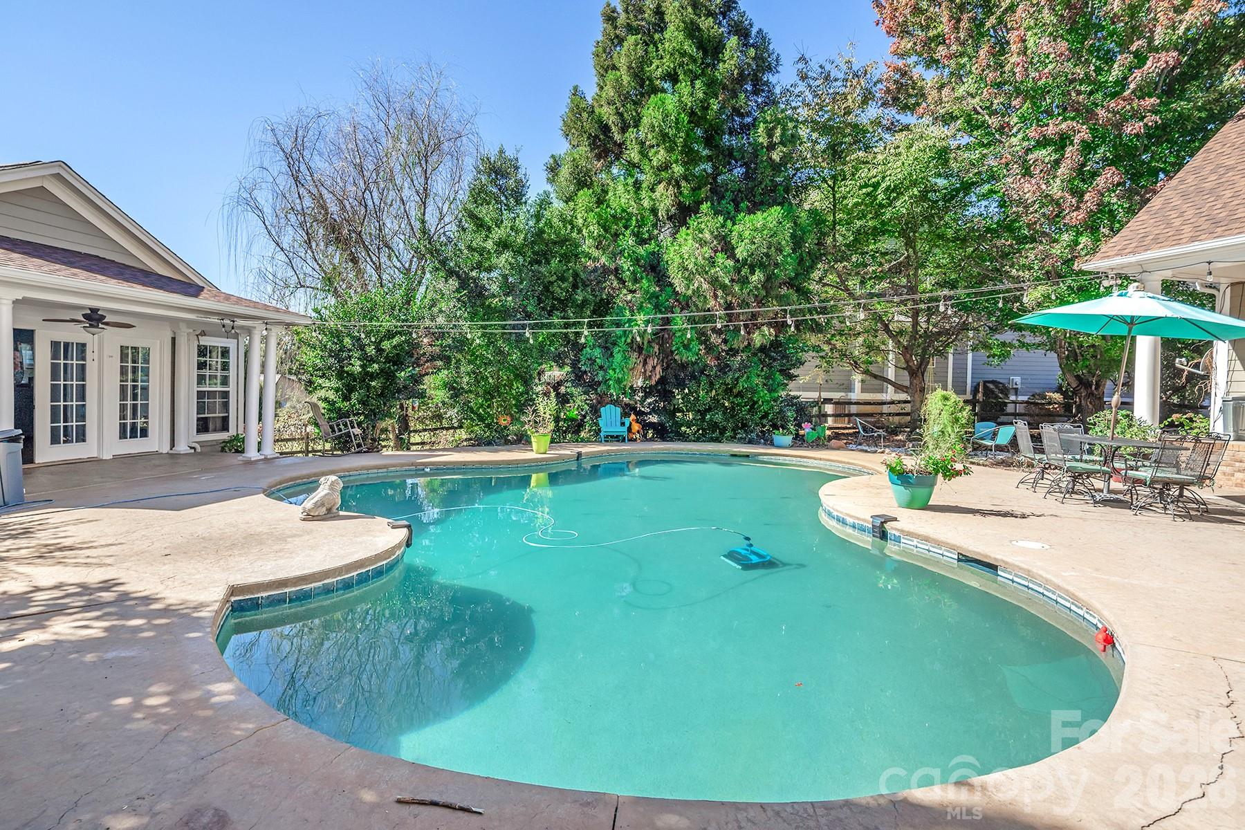 5050 Shady Meadow Lane Unit: 7