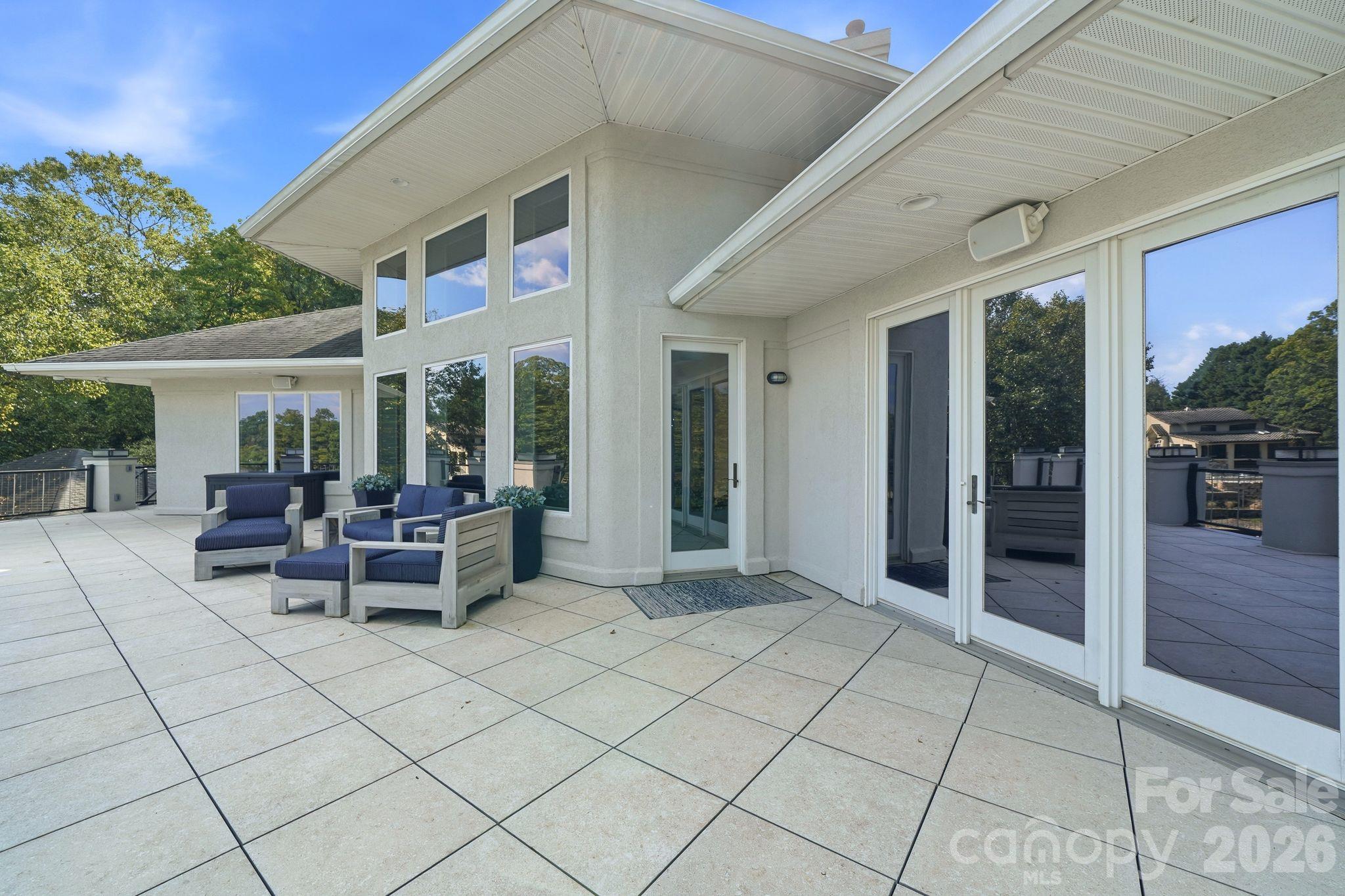 47 Hamiltons Ferry Road