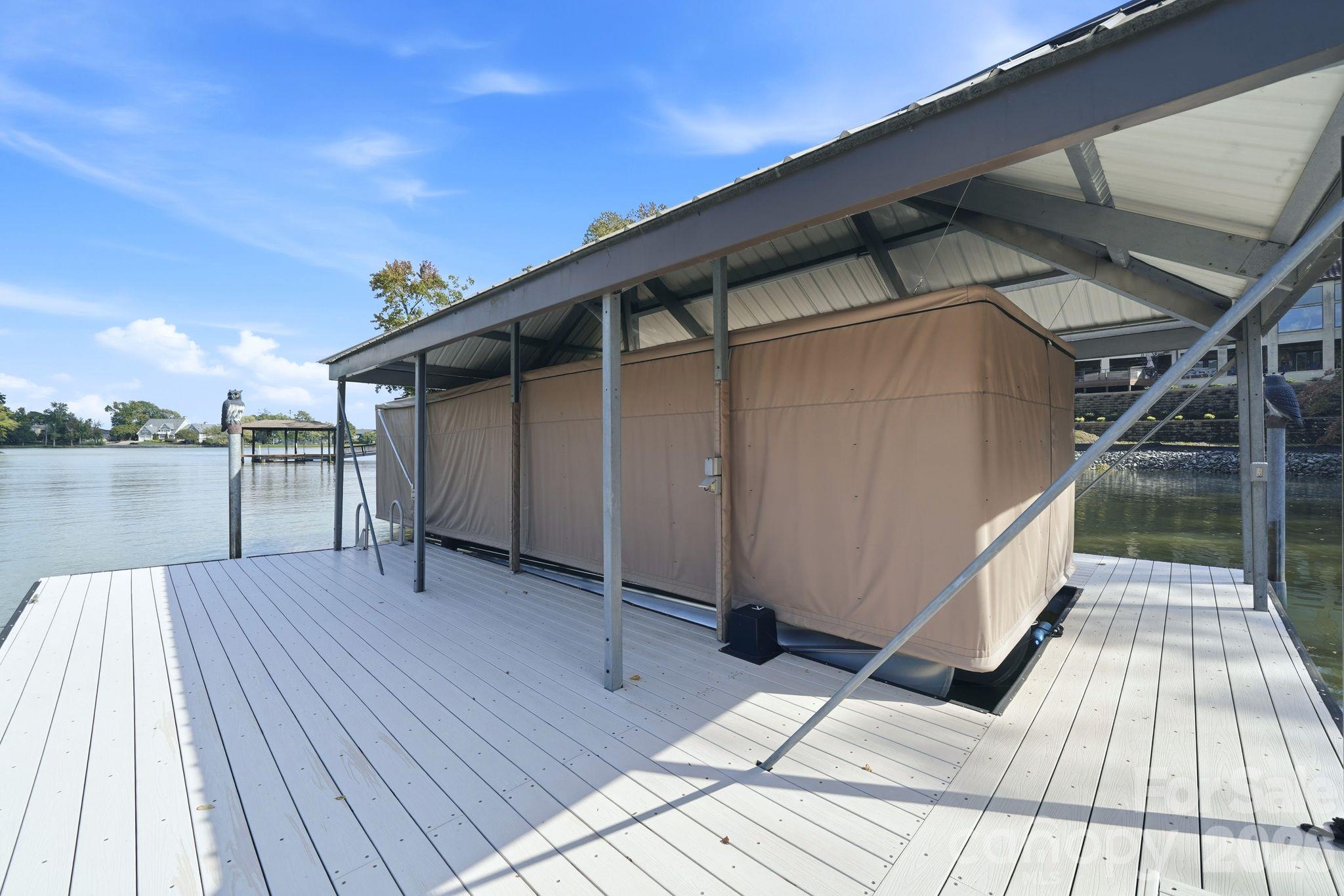 47 Hamiltons Ferry Road