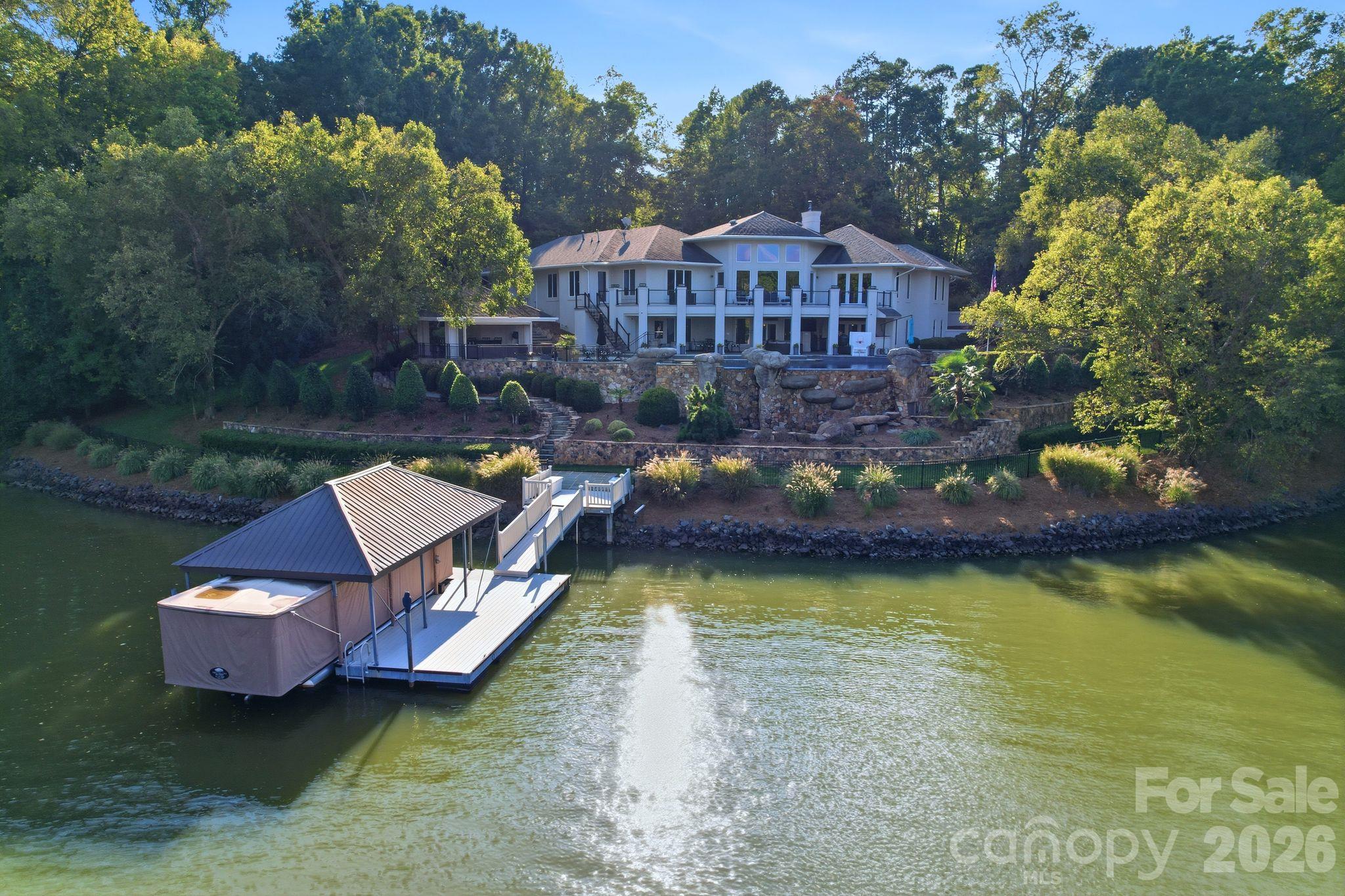 47 Hamiltons Ferry Road