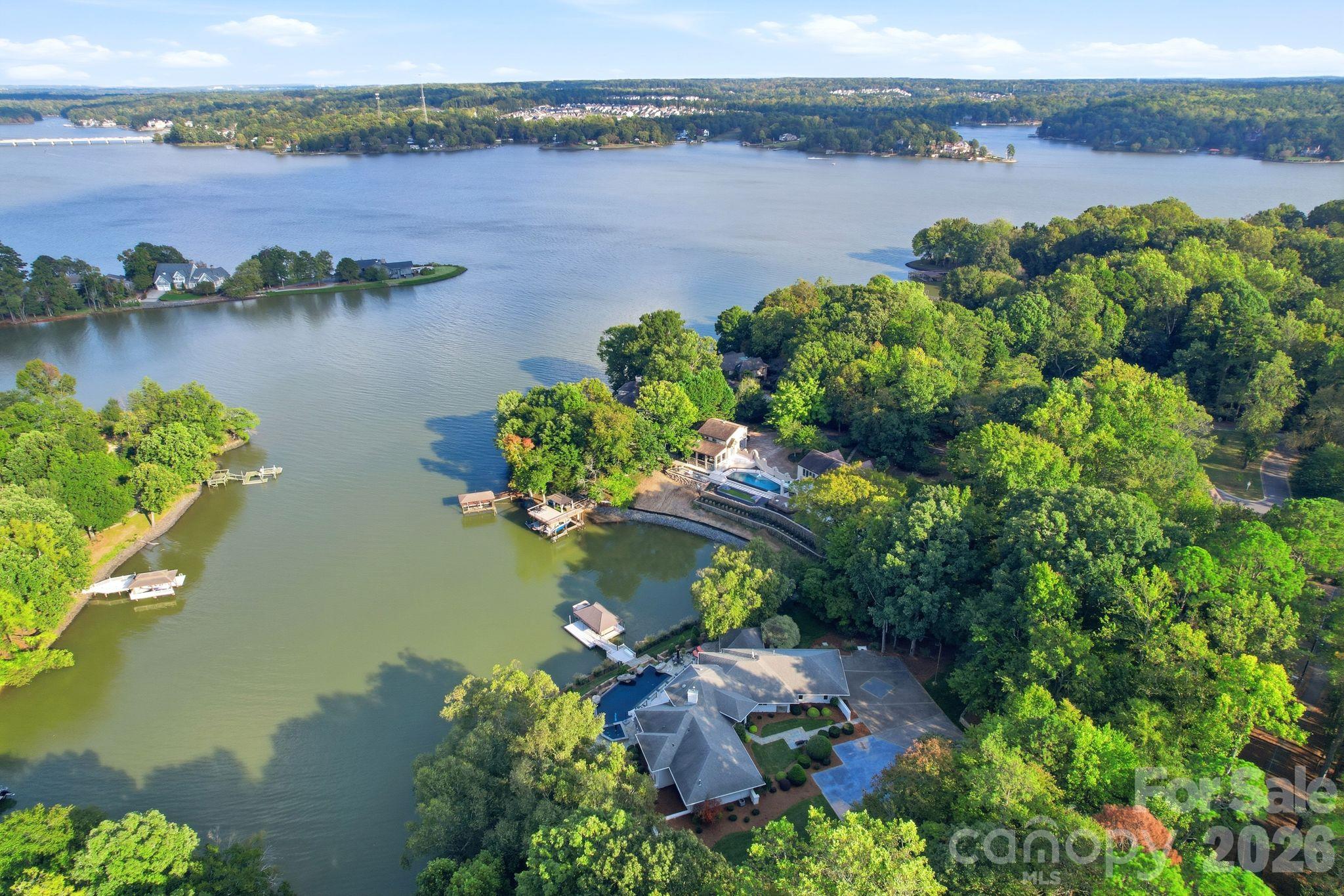 47 Hamiltons Ferry Road