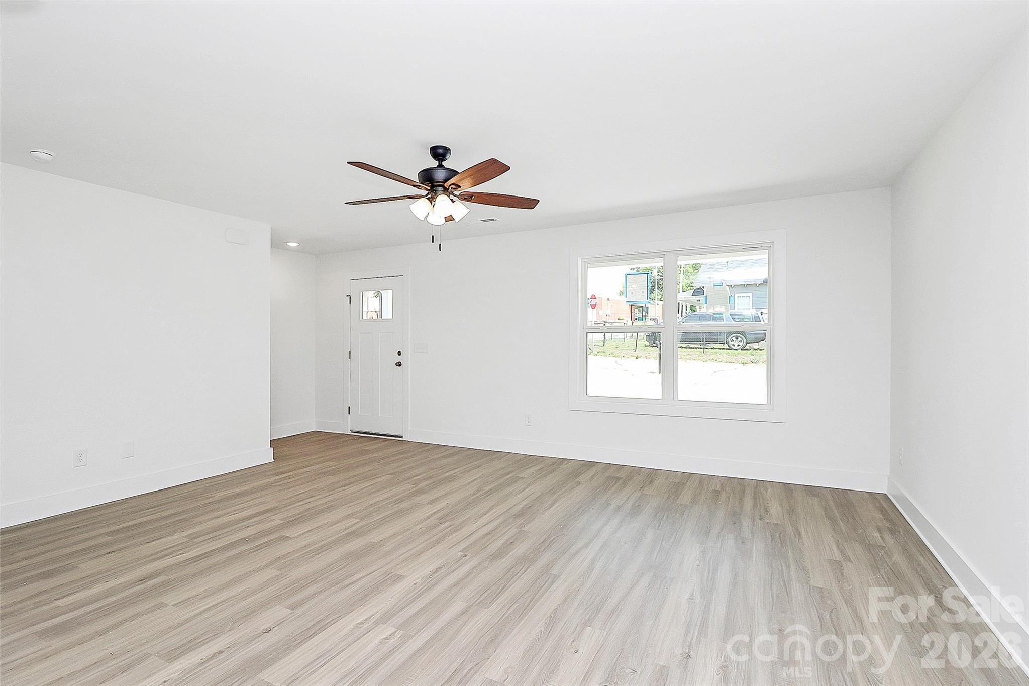 18 4th Avenue
