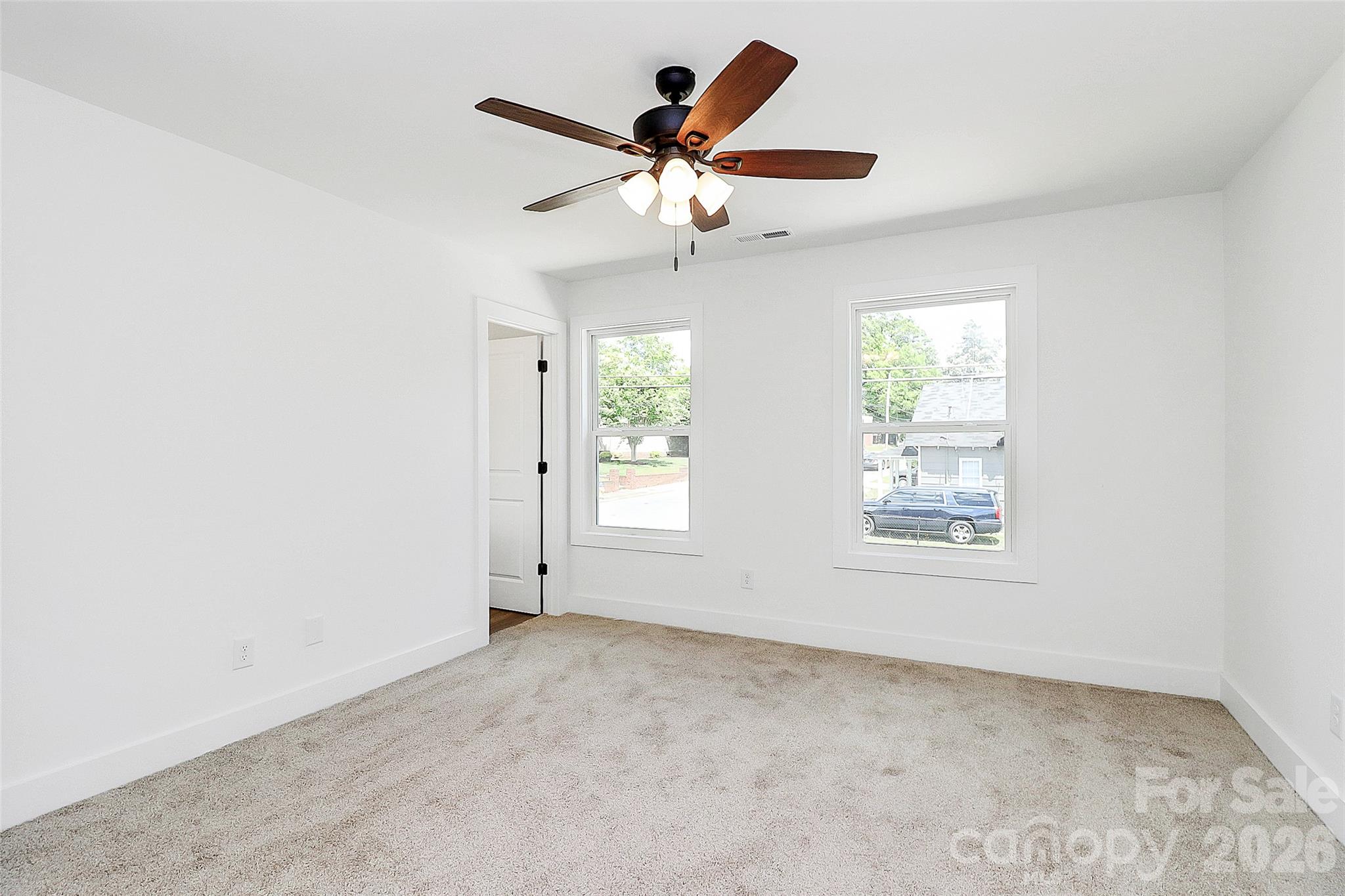 18 4th Avenue