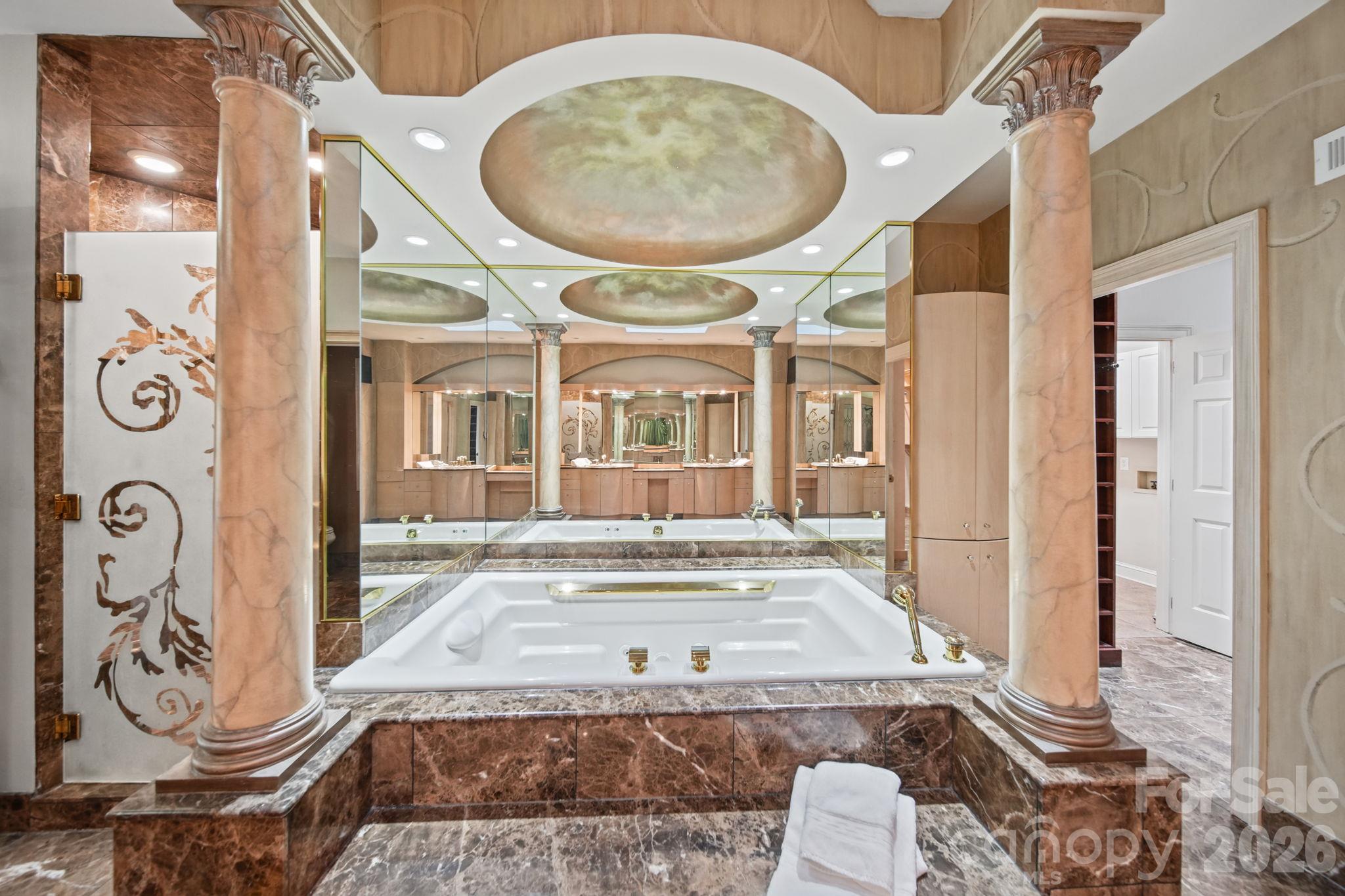 6 Thornwood Court