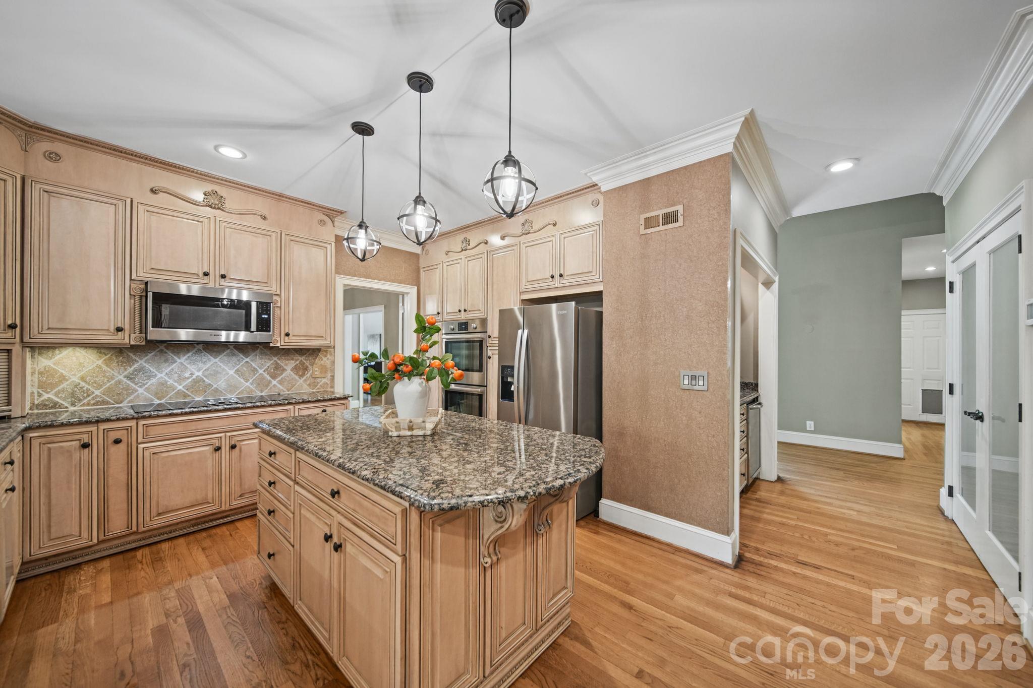 6 Thornwood Court