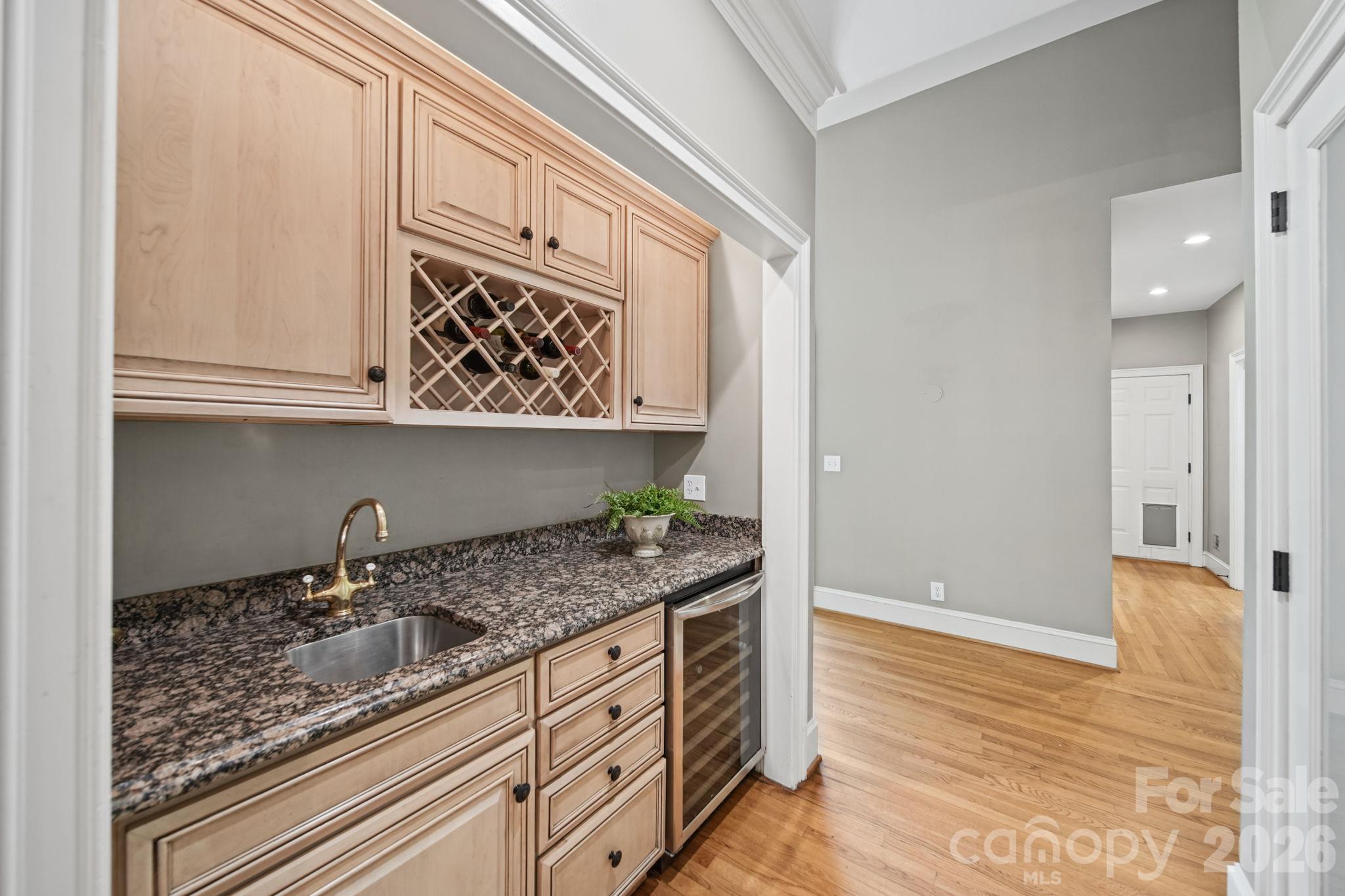 6 Thornwood Court