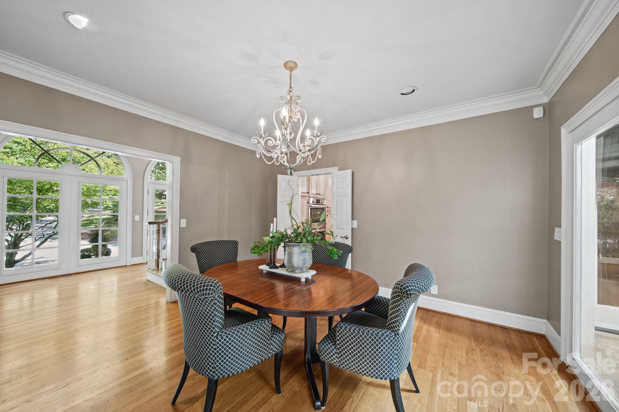 6 Thornwood Court