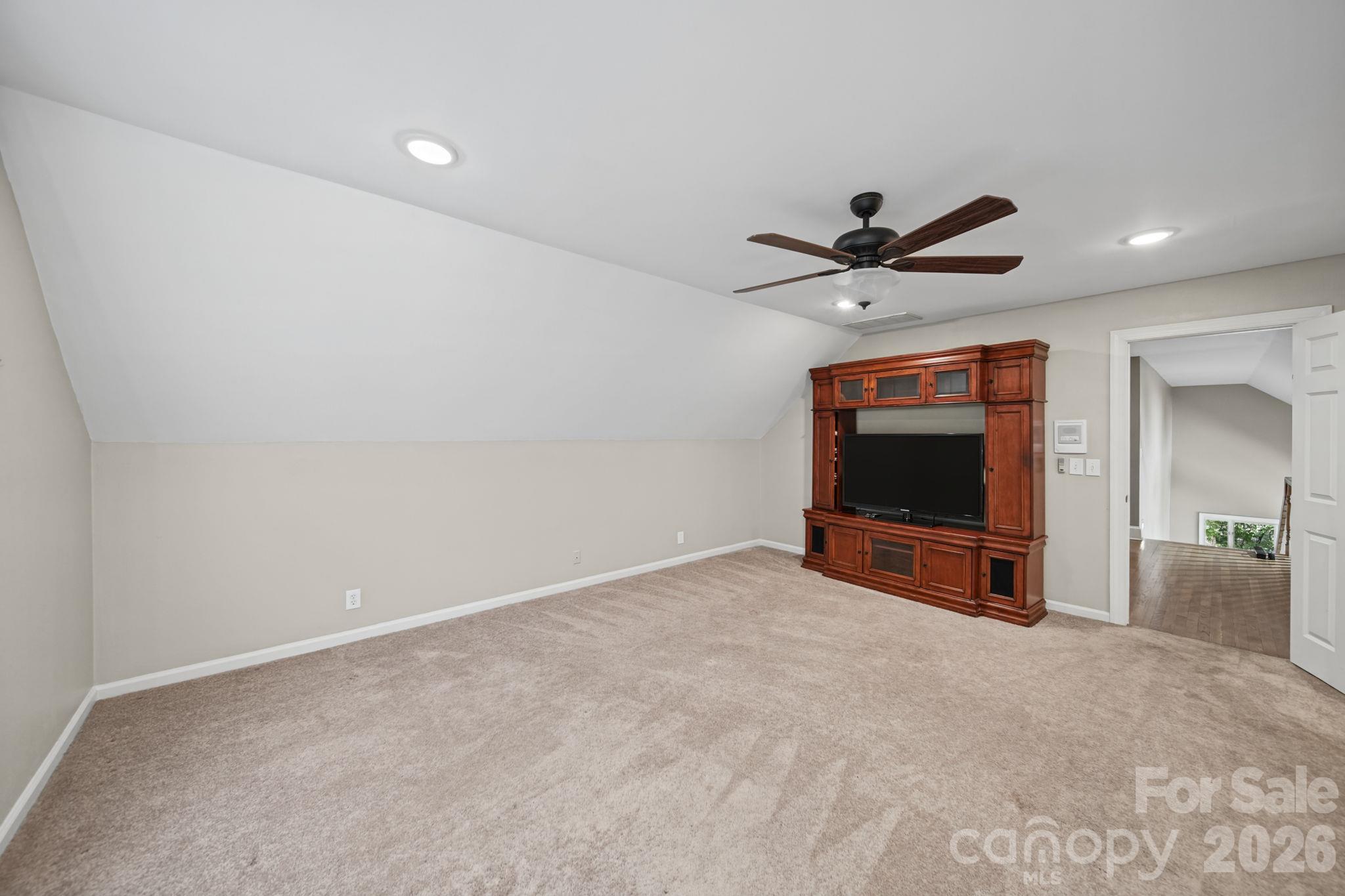 6 Thornwood Court