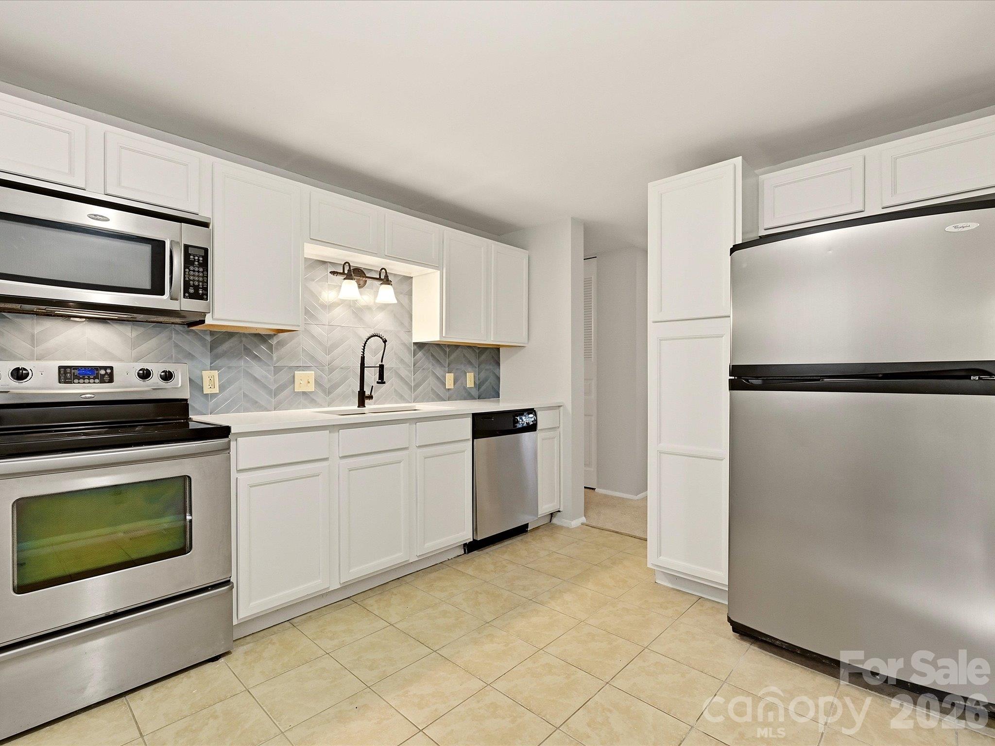 10446 Club Car Court Unit: 7