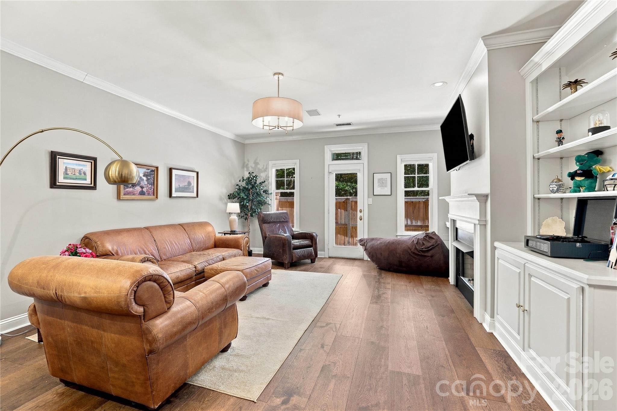 1167 Hollyheath Lane