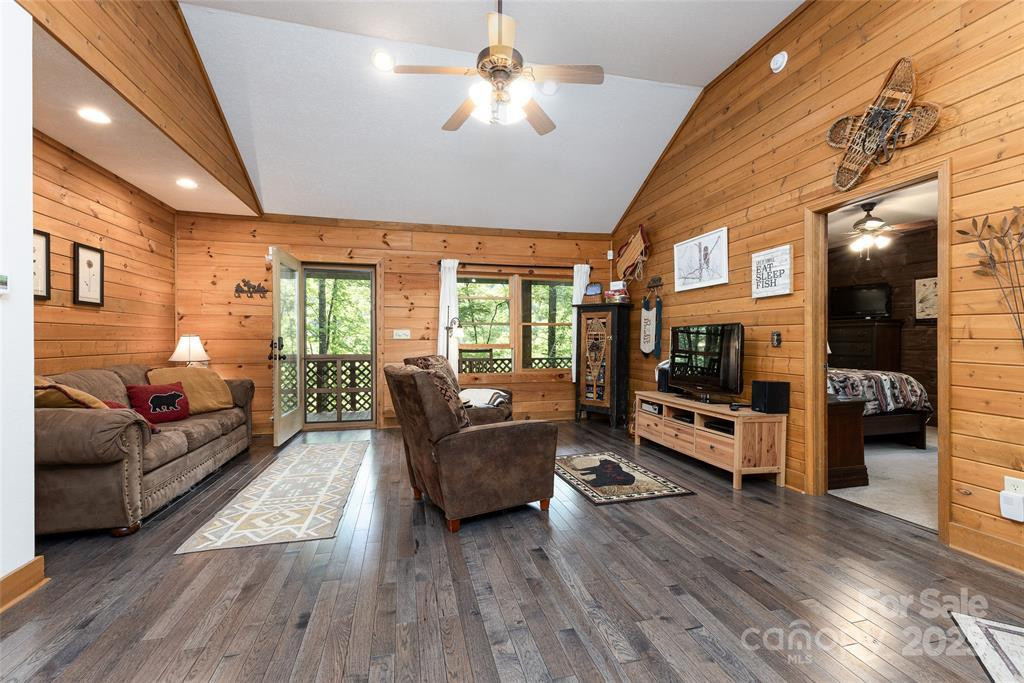 242 Eagles Roost Road