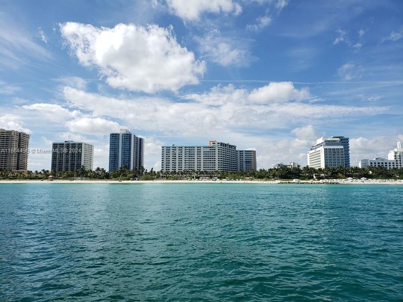 2899 Collins Ave # 1516