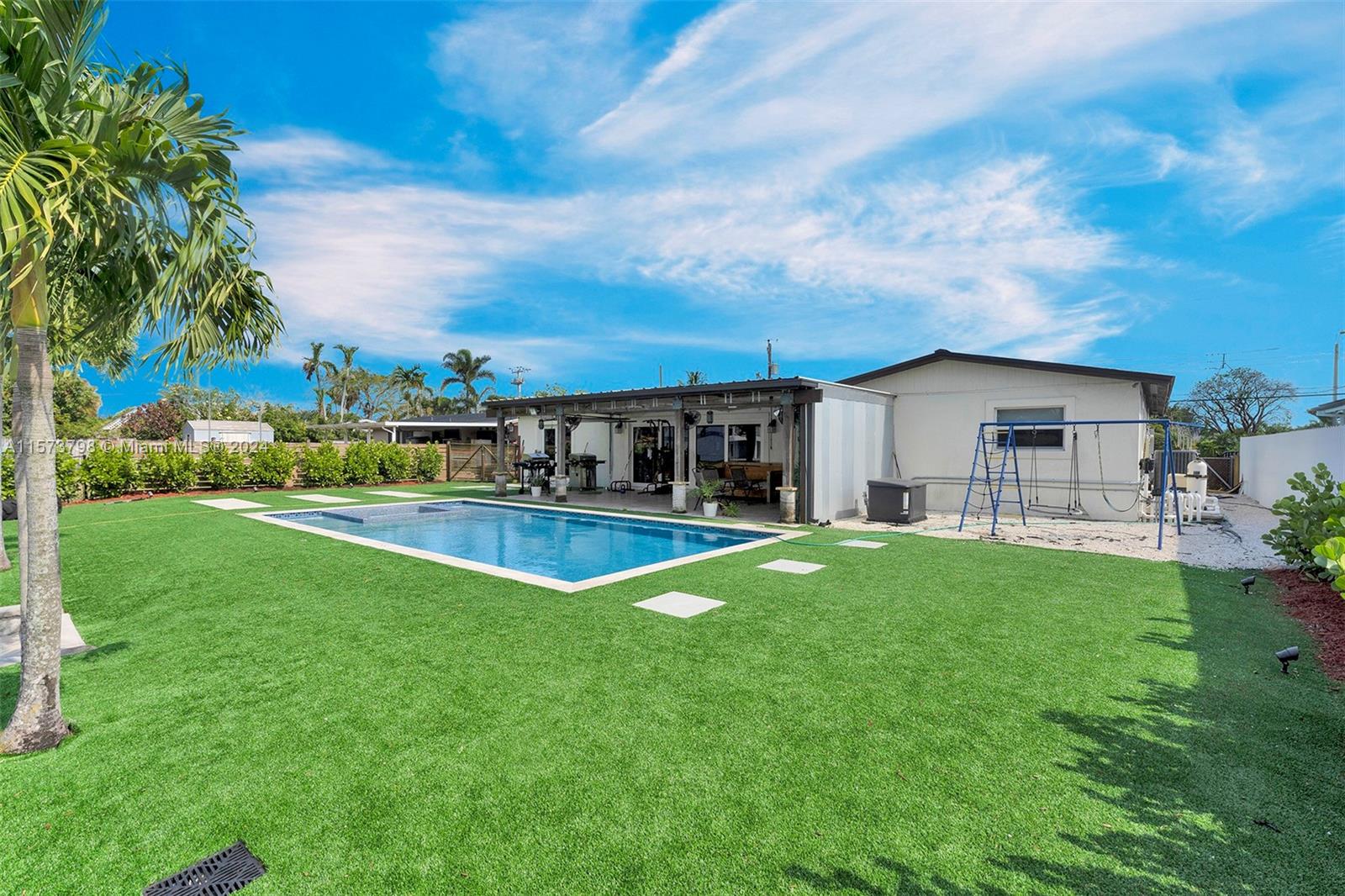 7831 NW 181st St