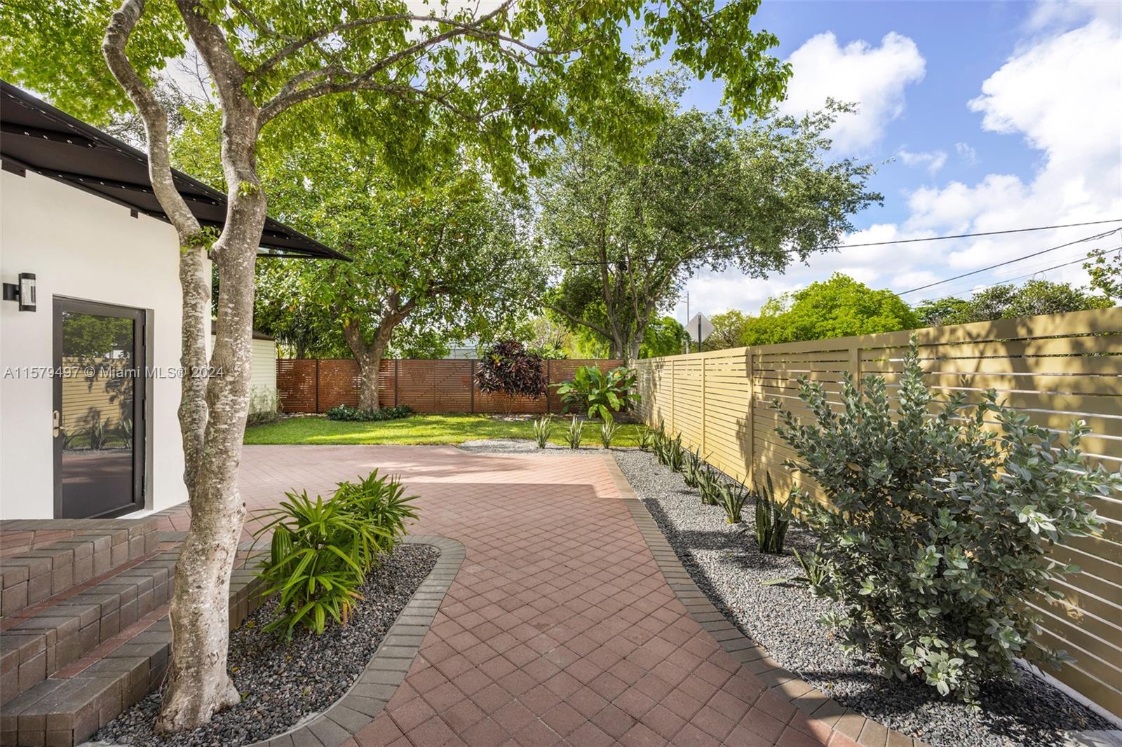 442 NW 46th St