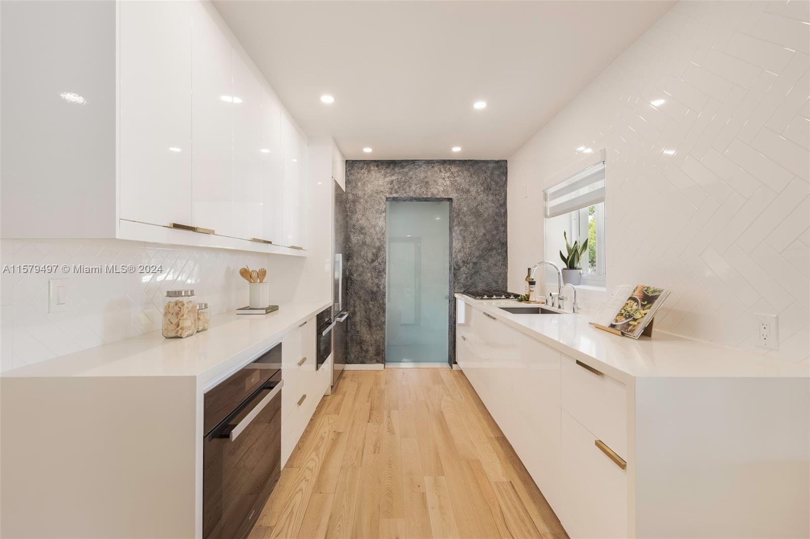 442 NW 46th St