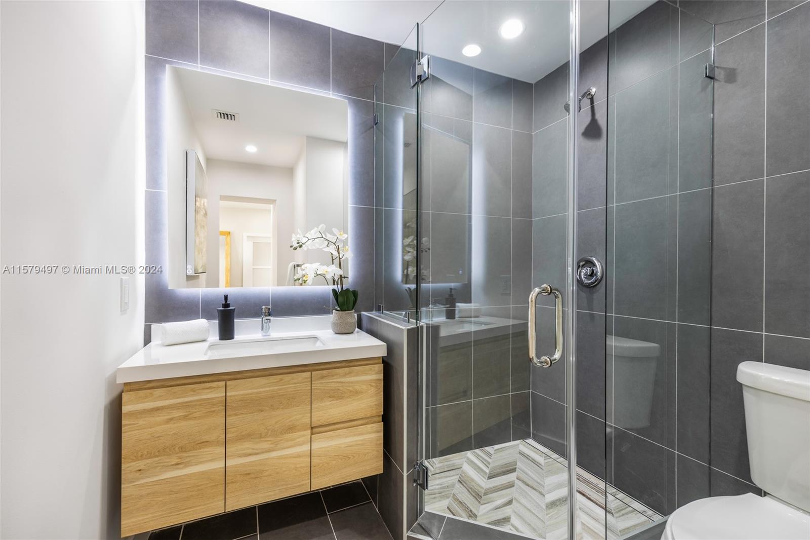 442 NW 46th St