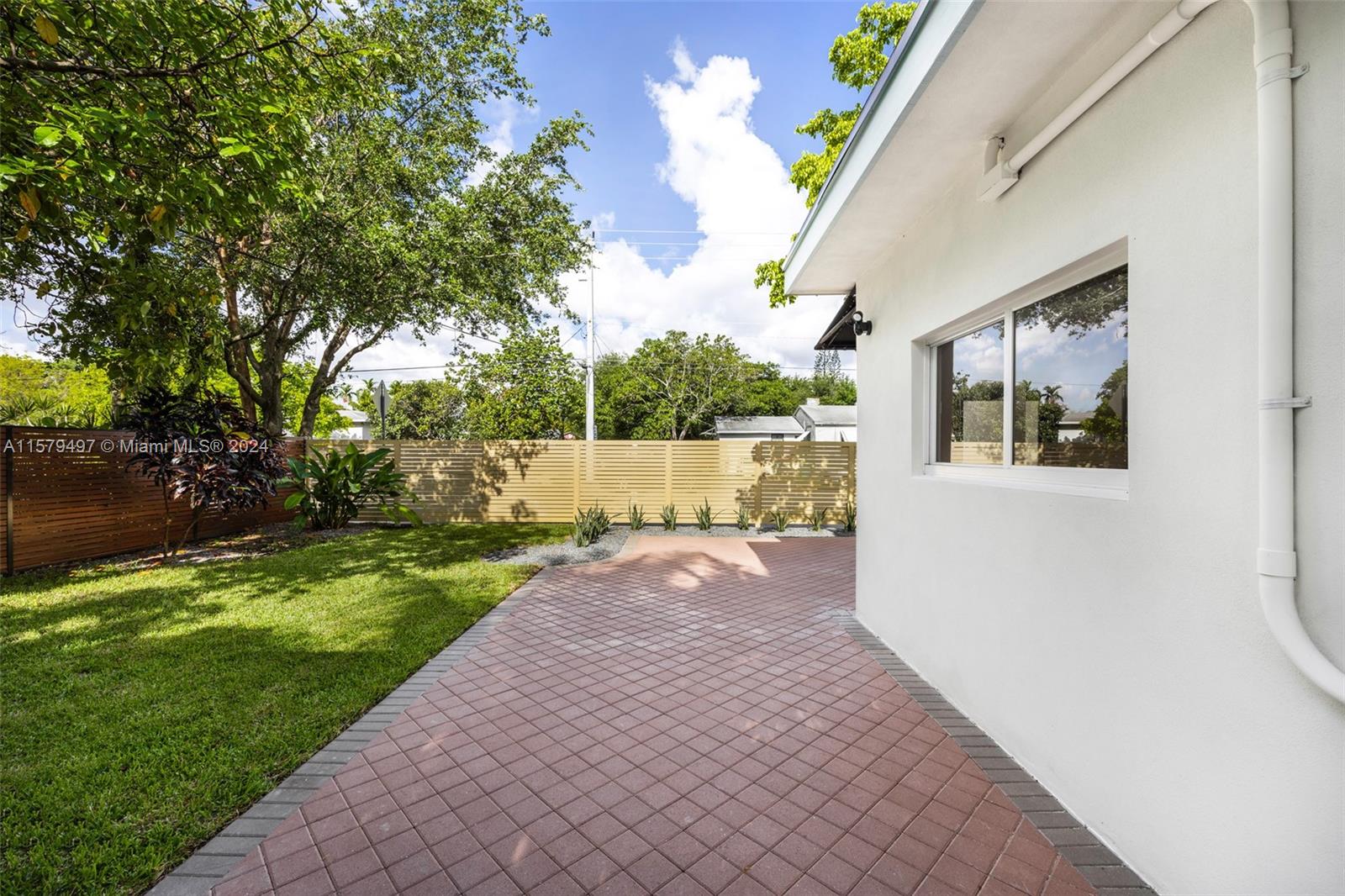442 NW 46th St