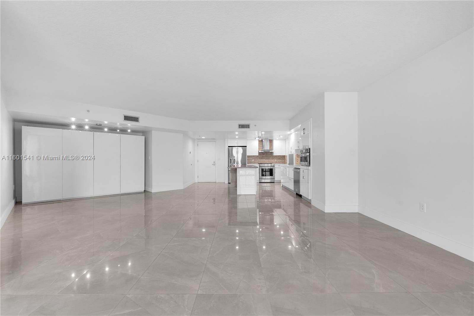 9055 SW 73 Ct # 1605