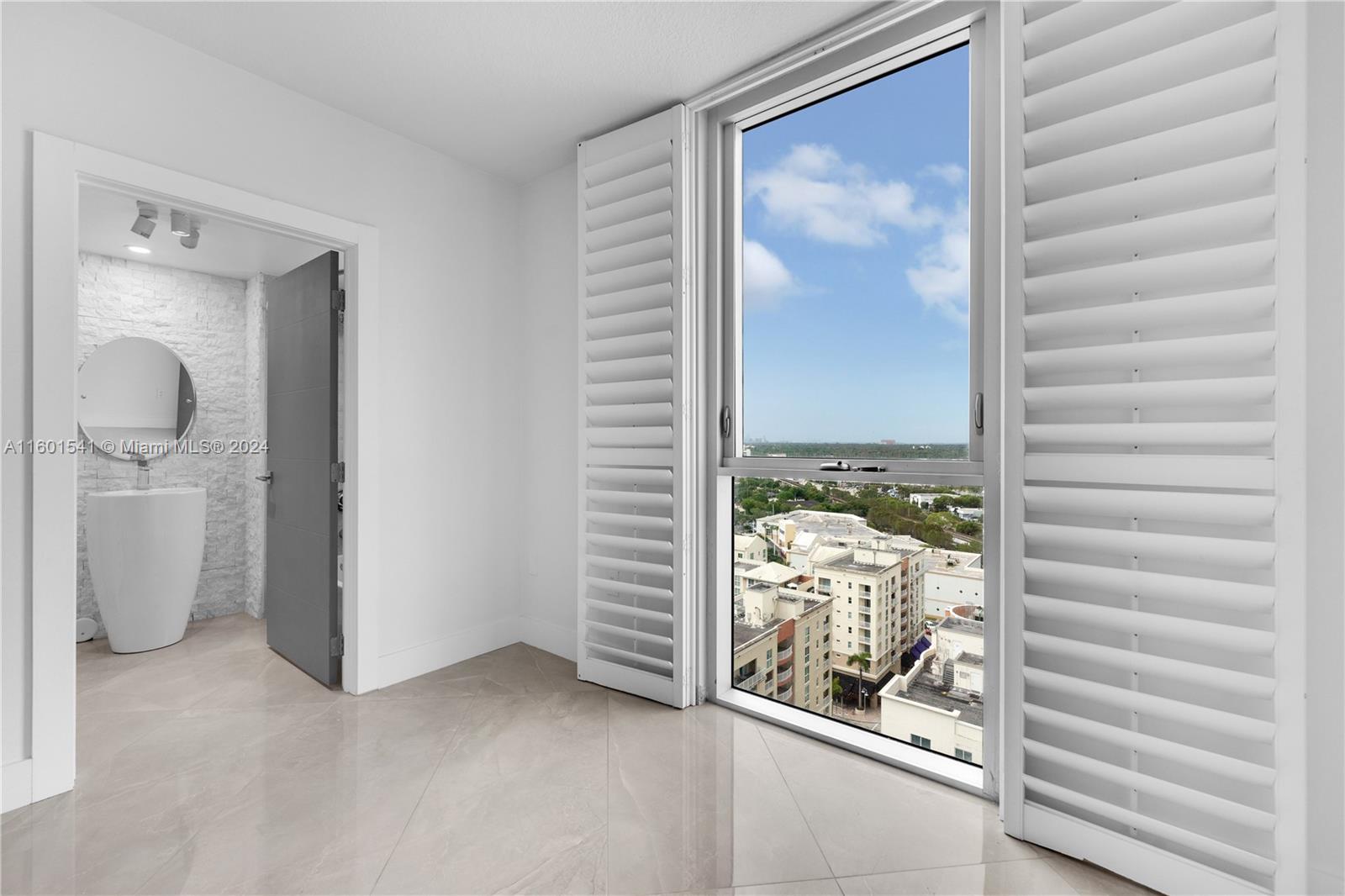 9055 SW 73 Ct # 1605