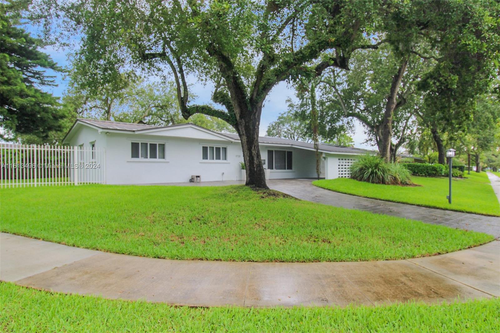 9730 SW 76th St