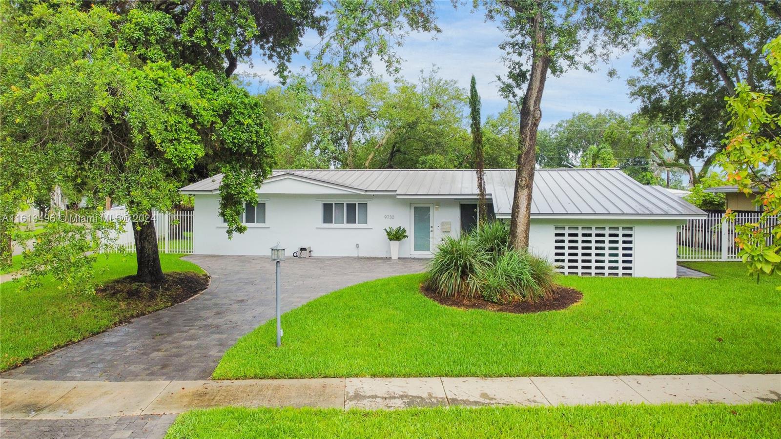 9730 SW 76th St