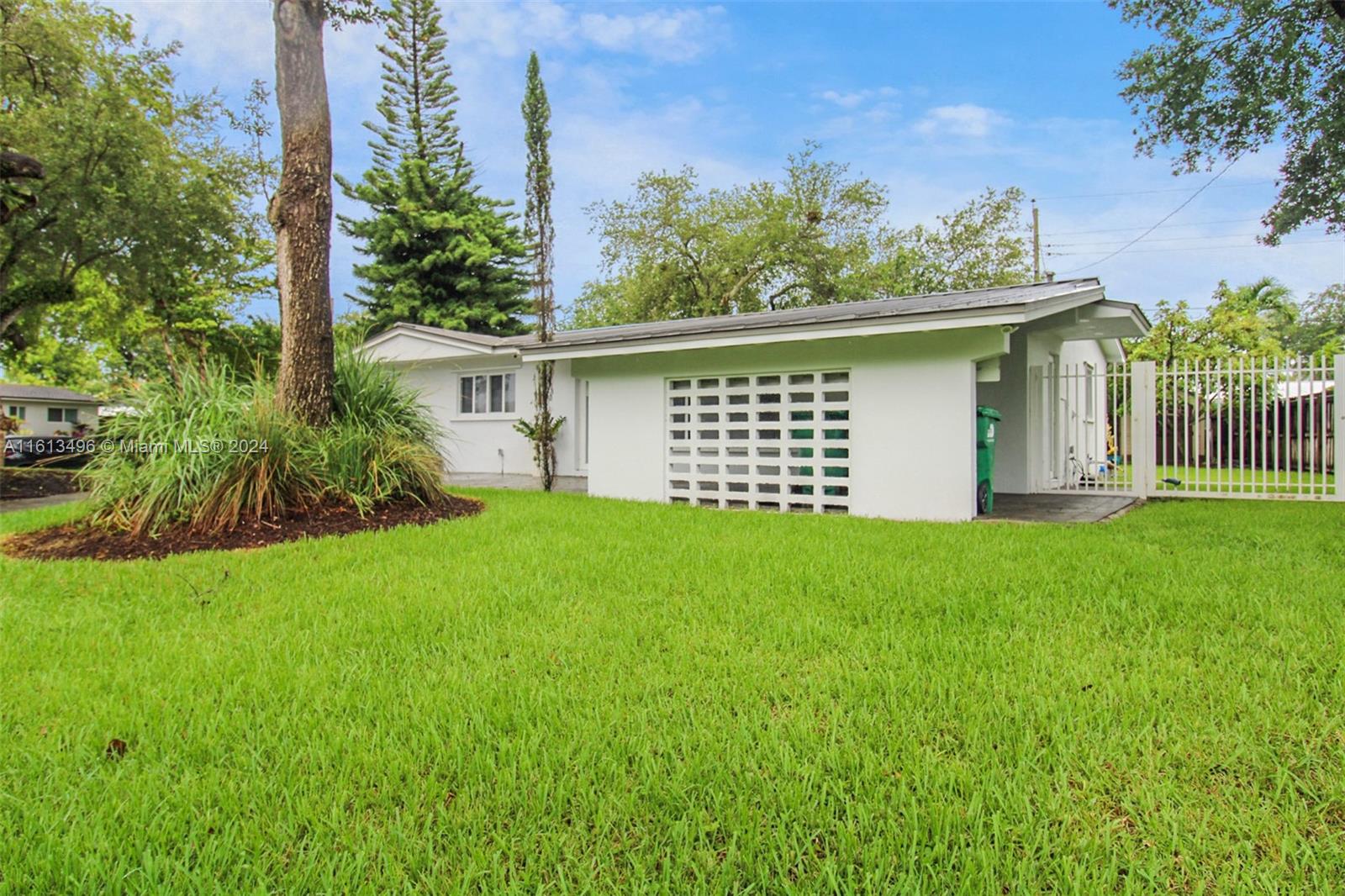 9730 SW 76th St