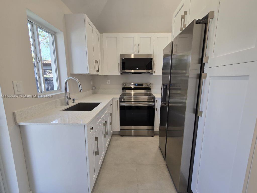 1923 NW 48th St