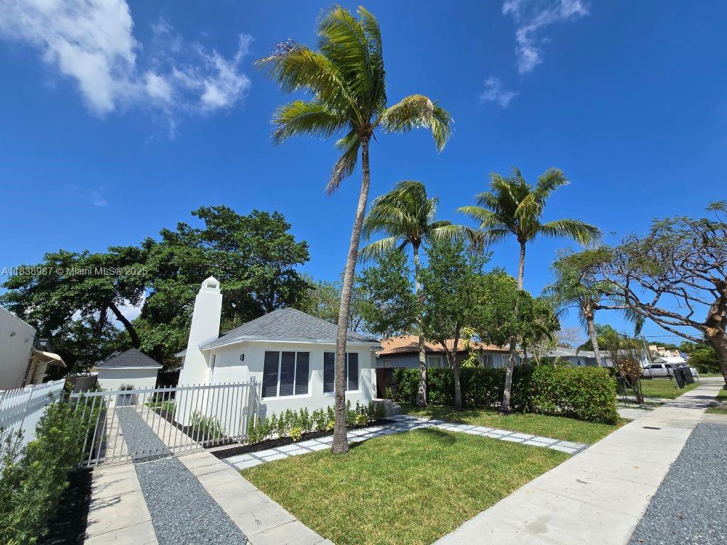 1923 NW 48th St