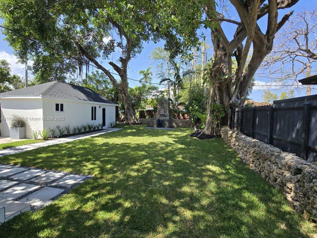 1923 NW 48th St