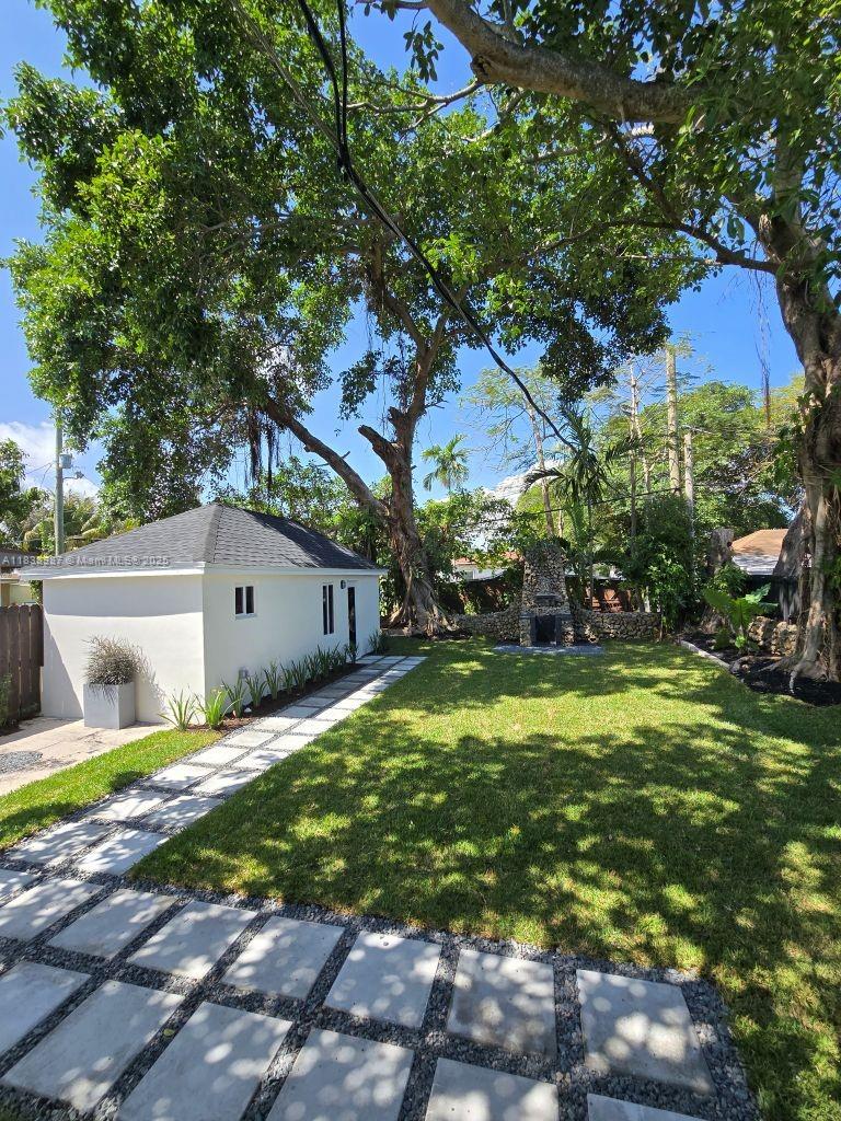 1923 NW 48th St