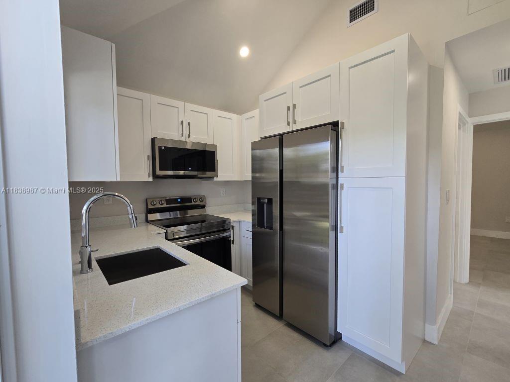 1923 NW 48th St