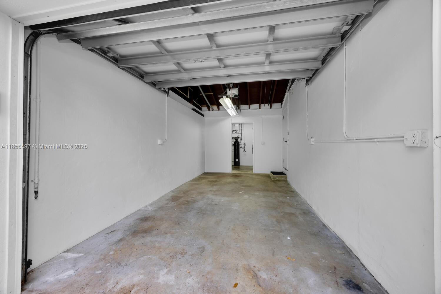 5827 SW 69th Ct # 5827