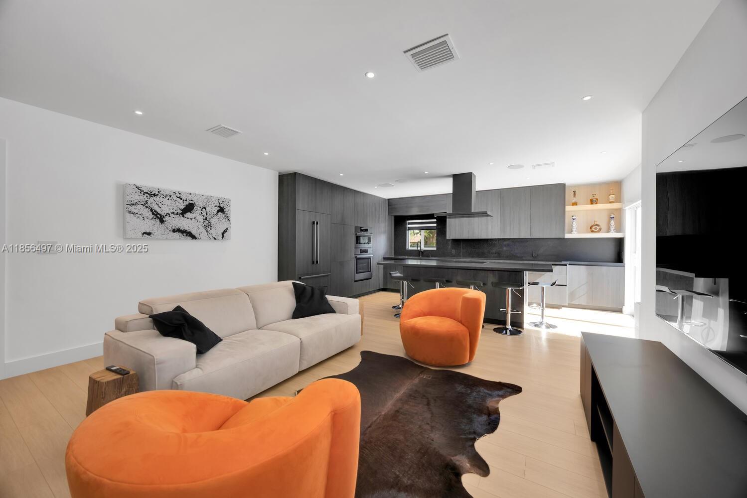 5827 SW 69th Ct # 5827