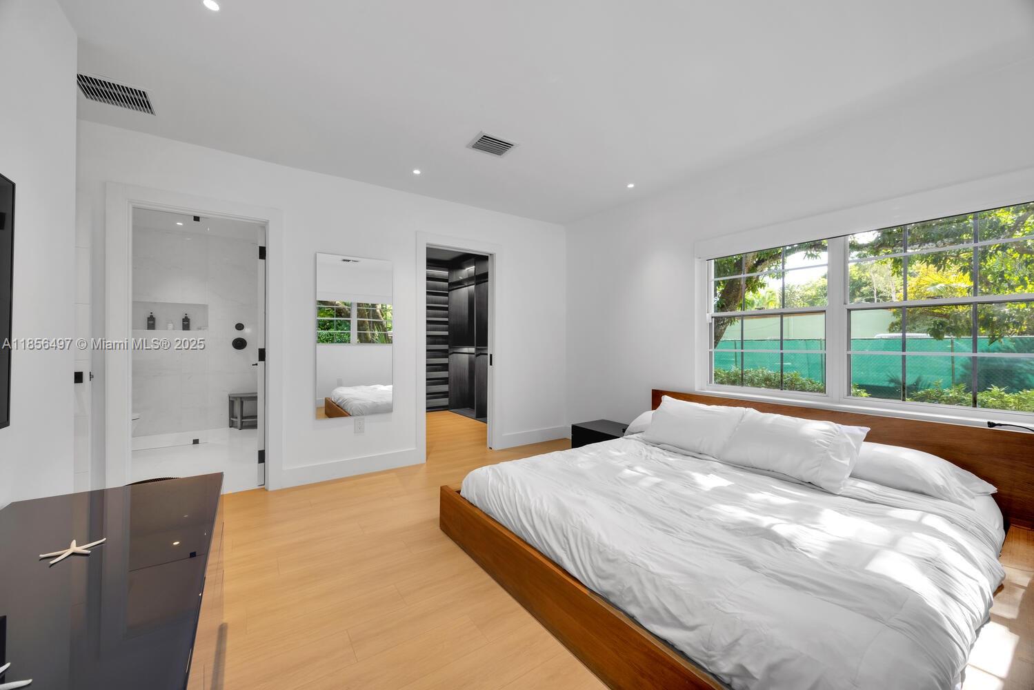 5827 SW 69th Ct # 5827