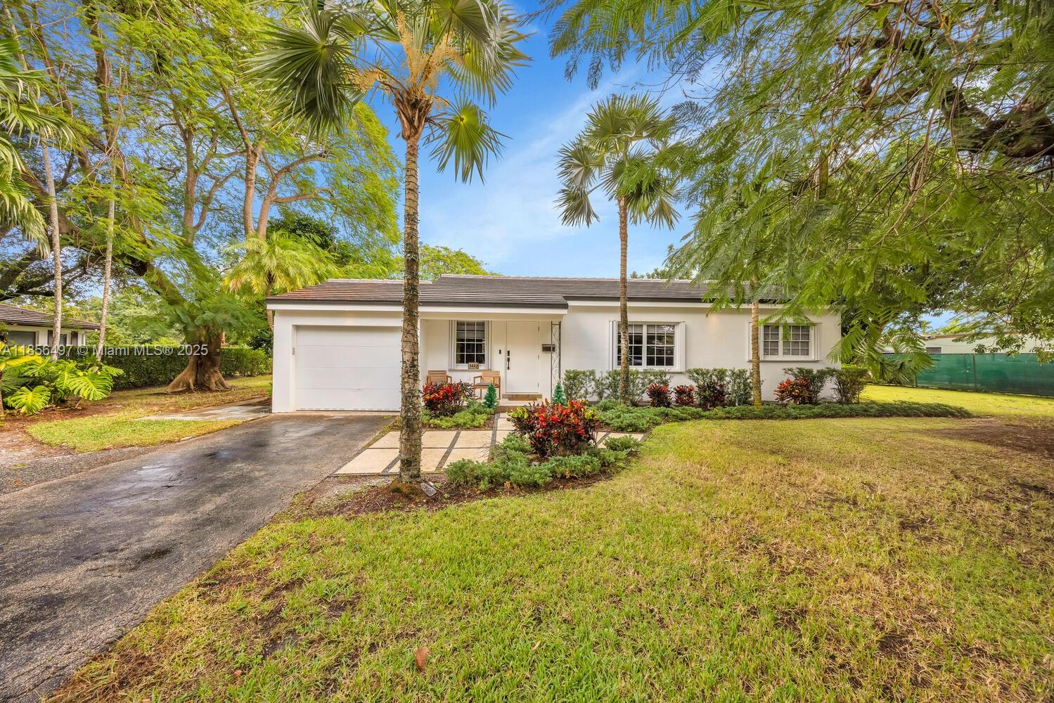 5827 SW 69th Ct # 5827