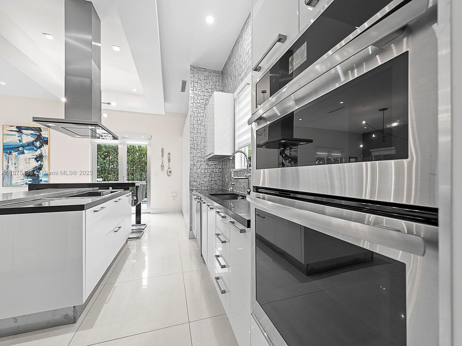 8271 NW 34th Dr Unit: .