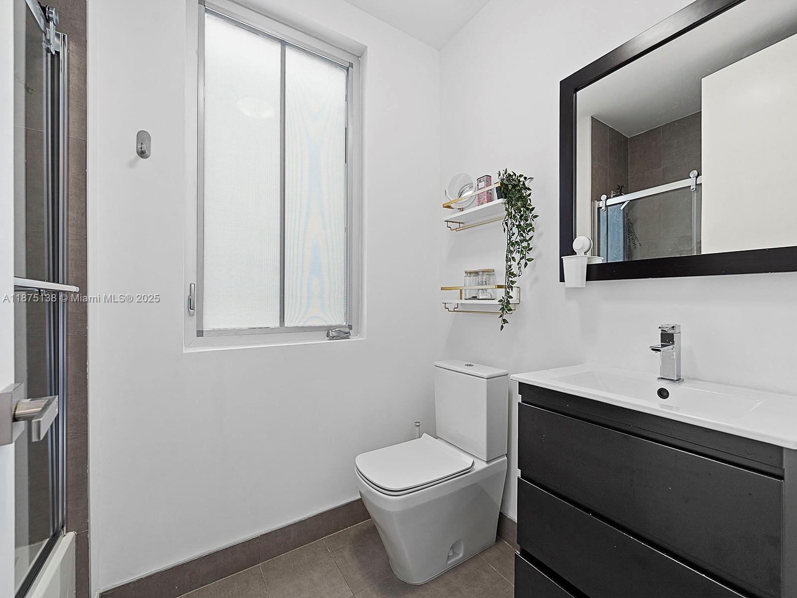 8271 NW 34th Dr Unit: .