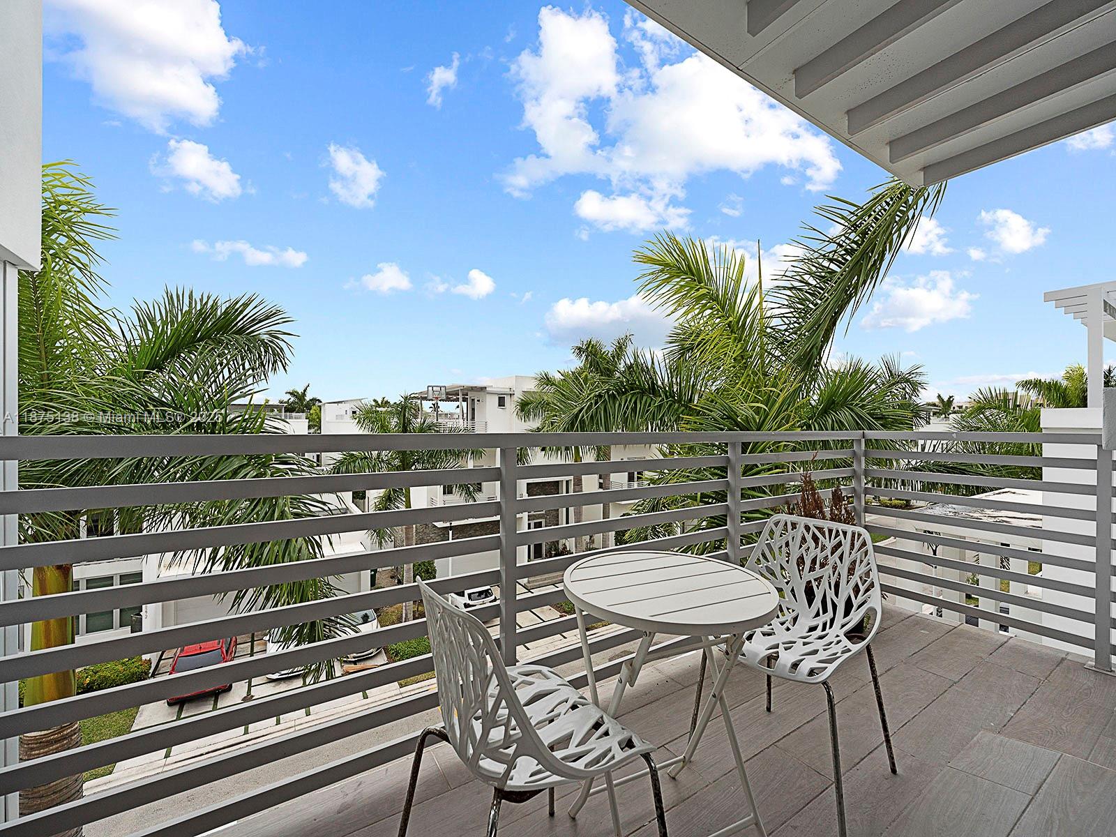 8271 NW 34th Dr Unit: .