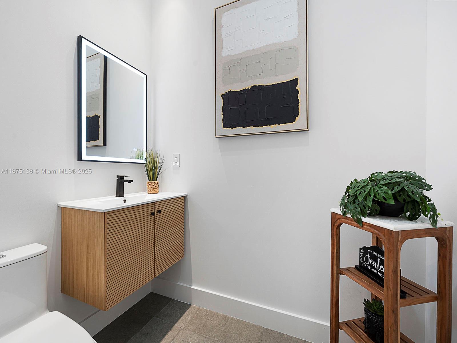 8271 NW 34th Dr Unit: .